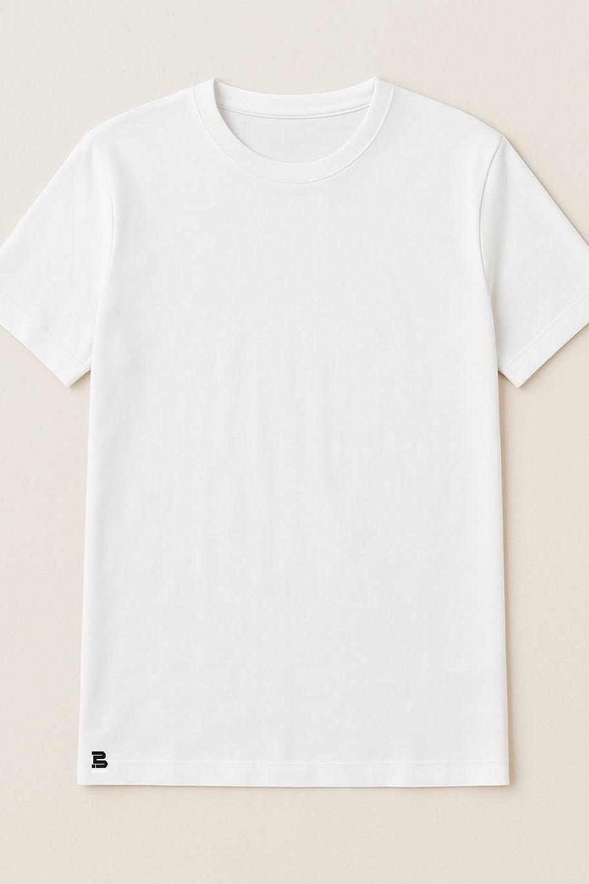 BREDDY’S TENCEL™ T-Shirt in Weiß – nachhaltiges Basic im Studiofoto