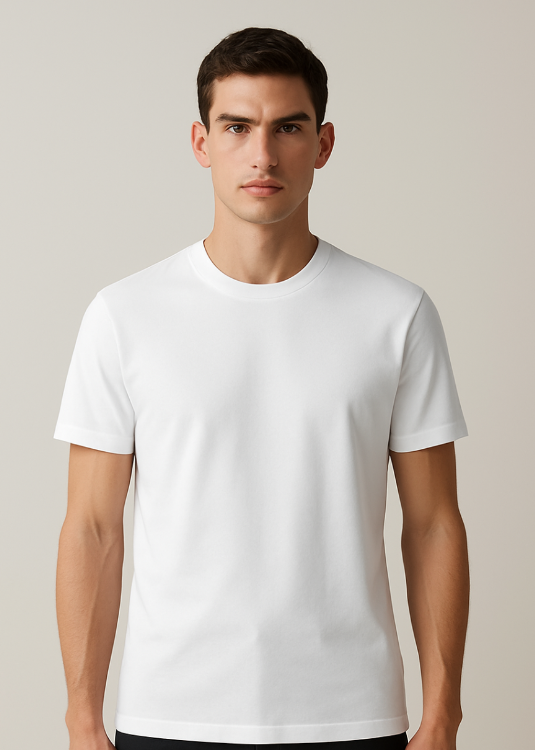 Produktaufnahme: Herren-T-Shirt von BREDDY’S im weißen aus TENCEL™ Material