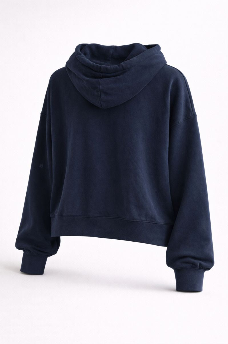 BREDDY’S Tencel Hoodie: Natürliche Temperaturregulierung für ein perfektes Körperklima zu jeder Jahreszeit.